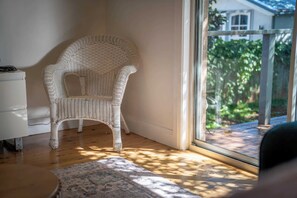 Interior - Marvellous March - 3 Bed Home, Close to Town (Orange)