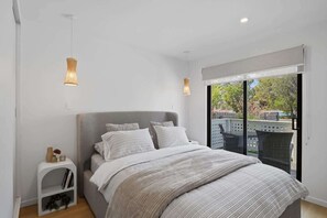 3 habitaciones, tabla de planchar con plancha, cuna de viaje y wifi 