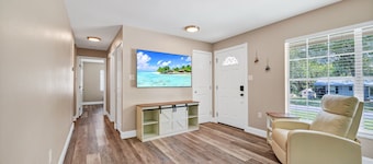 Quiet 3BR Home Near Orlando + Beaches! Fast WiFi!