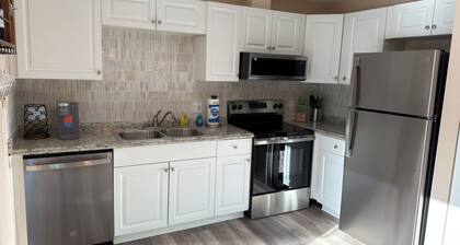 Quiet 3BR Home Near Orlando + Beaches! Fast WiFi!