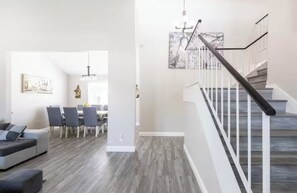Interior - Modern 4 BR Home w/ Pool-Sleeps 10-Near Strip (Las Vegas)