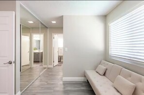 Interior - Modern 4 BR Home w/ Pool-Sleeps 10-Near Strip (Las Vegas)