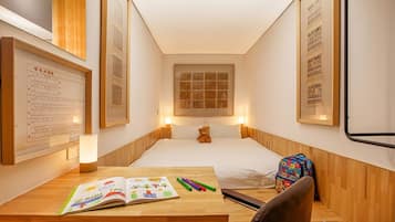 Deluxe Loft, Multiple Beds, Non Smoking, Private Bathroom