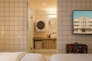 Elite Twin Room, 2 Double Beds, Non Smoking, Private Bathroom | Desk, laptop workspace, free WiFi - T.G.S. Museum Hotel (Guangzhou)