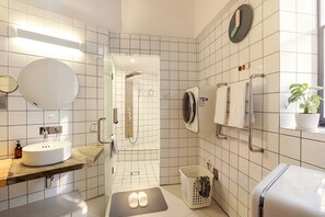 Bathroom - TongGuShe Museum Hotel (Guangzhou)