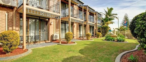 Comfort-Doppelzimmer, Balkon, Gartenblick | Aussenbereich