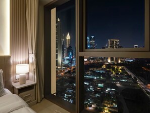 2 bedrooms, desk, iron/ironing board, travel cot - 2-bedroom apartment in Dubai, near Dubai mall, Burj Khalifa and Fountains (Dubai)