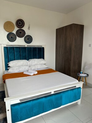 Estudio clásico | Decoración individual, mobiliario individual, wifi gratis