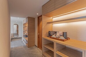 Ocean Penthouse Suite | มินิบาร์, ตู้นิรภัยในห้องพัก, ผ้าม่านกันแสง, Wi-Fi ฟรี