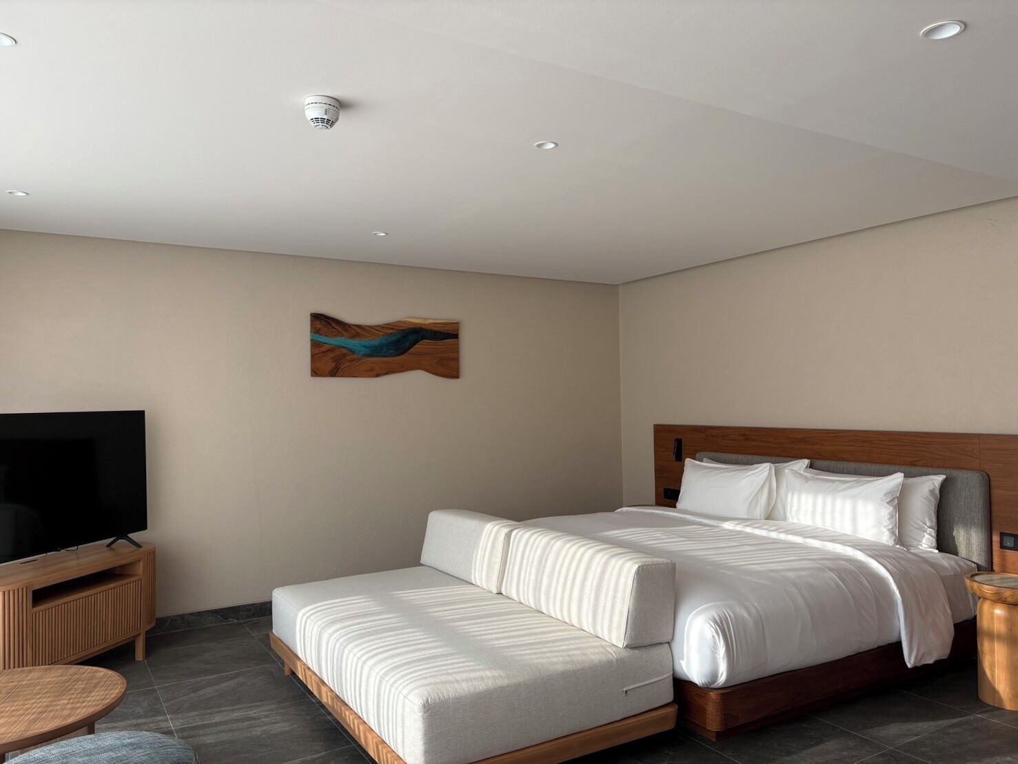 Mountain Grand Deluxe