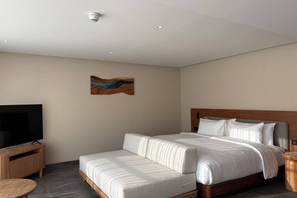 Mountain Grand Deluxe