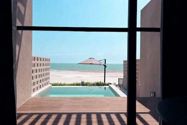 Beachfront Pool Villa Suite | Sacada