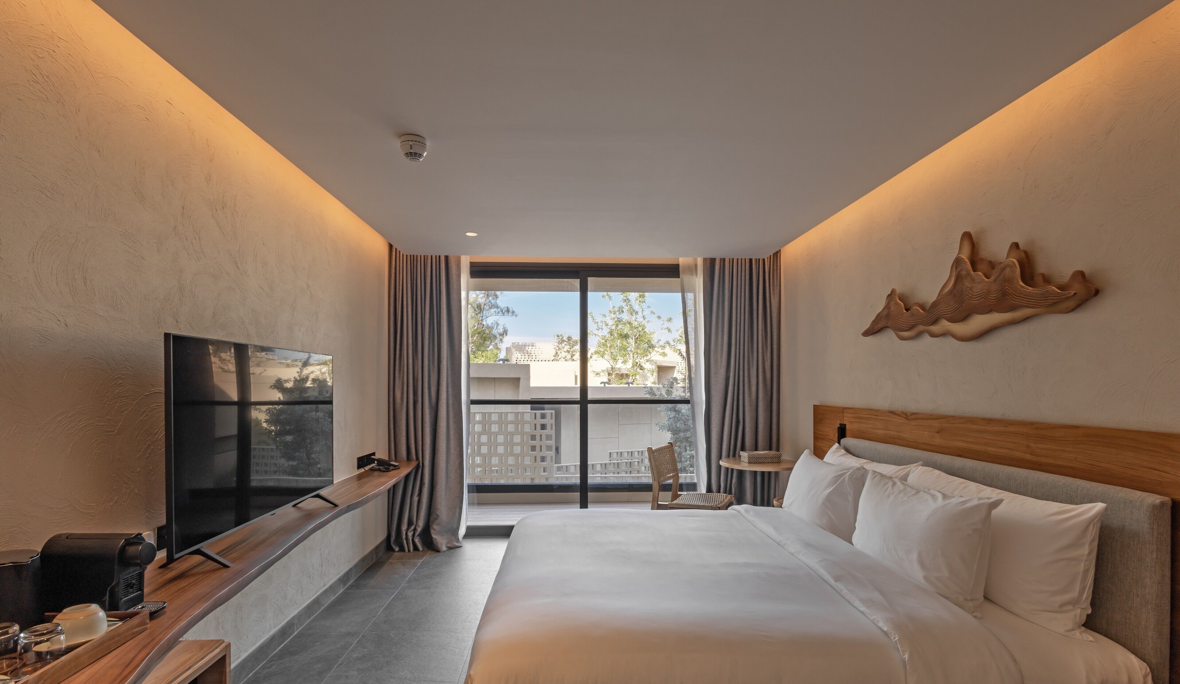 Garden View Room | Minibar, in-room safe, blackout drapes, free WiFi