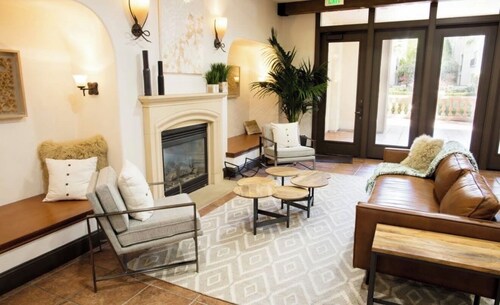 Spacious 3BR Downtown SJ • Near Airport