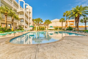 Outdoor pool, a heated pool - Stunning Front Angle Views to Ocean & Babe's Beach w/your Private Balcony & WiFi (Galveston)