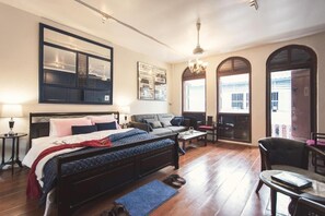 クラシック スタジオ バルコニー シティビュー