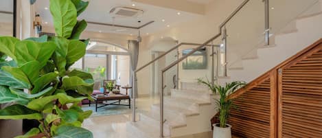 Villa, 4 Bedrooms, Private Pool | Interior