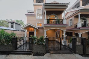 Exterior - Staymaster Una 4BR Villa (Assagao)