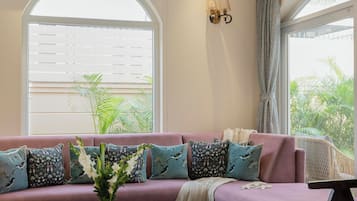 Huvila, 4 makuuhuonetta, yksityinen uima-allas | Oleskelualue