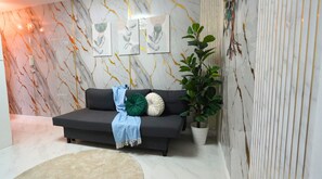 Interior - Monarch Parksuites 1-Bedroom Condo Unit - Near MOA and NAIA (Parañaque)