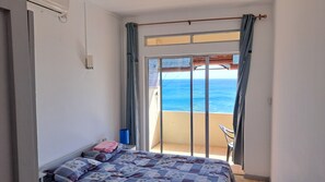Iron/ironing board, WiFi, bed sheets - Cozy apartment in quiet area with fantastic sea view and swimming pool, (Riviere Noire)
