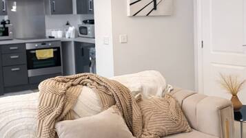 Apartment, 2 Bedrooms | Living area