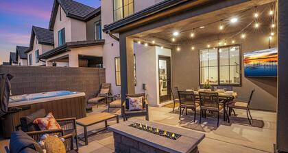 Skyline 1742, Private Spa, Fire Pit, Community Amenities!