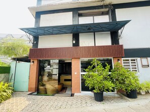 Exterior detail - JK Residency (Kunnamangalam)