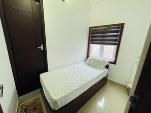Economy Single Room