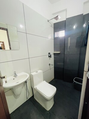 Economy Single Room | Bathroom - JK Residency (Kunnamangalam)