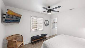 2 bedrooms, free WiFi, bed sheets, wheelchair access