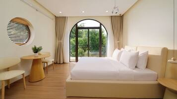 Standard Room, Balcony | Minibar, desk, laptop workspace, blackout curtains