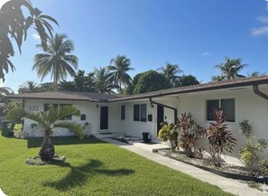 Exterior - Miami Escape 2BR/2BA  2025 SUV Rental Available (Miami)