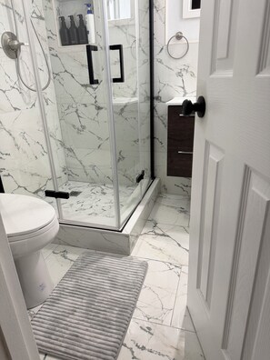 Hair dryer, towels, soap, toilet paper - Miami Escape 2BR/2BA  2025 SUV Rental Available (Miami)