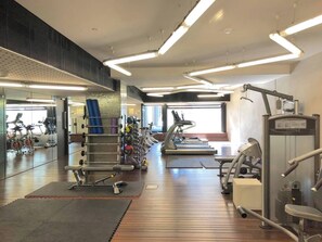 Fitness facility - Stylish City Retreat with Balcony Views - Pool, Rooftop & Walk to CBD (Southbank)