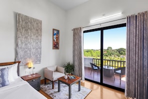 Deluxe Villa, Balcony, Garden View | Living area