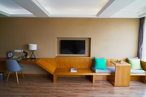 Habitación Confort con 2 camas individuales, vistas al lago | Interior