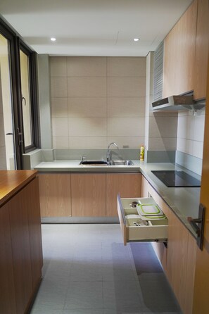 Kamar Twin Comfort, pemandangan danau | Dapur pribadi