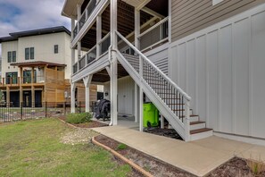 Exterior - Near Cape Fear River! Relaxing Getaway w/ Views (Wilmington)