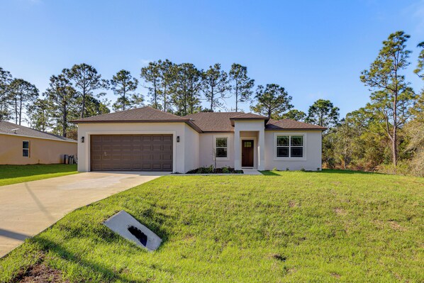Exterior - Tee Times & Race Thrills! Family Home in Sebring (Sebring)