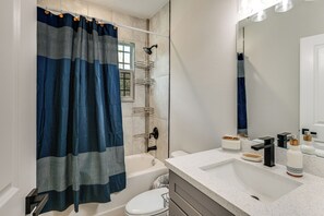 Bathroom - Tee Times & Race Thrills! Family Home in Sebring (Sebring)