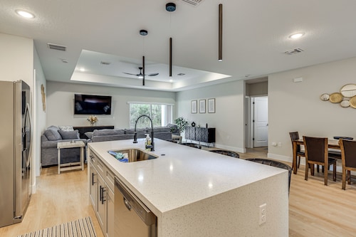 Tee Times & Scenic Hikes! Family Home in Sebring