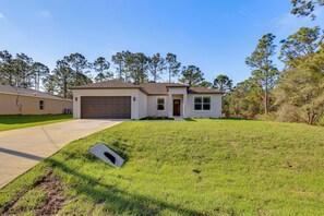 Exterior - Tee Times & Scenic Hikes! Family Home in Sebring (Sebring)