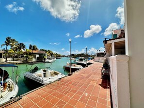 Terrace/patio - Caribbean Court Resort - Loft Apartment Bonaire - Free Airport Transfer and Pool (Kralendijk)