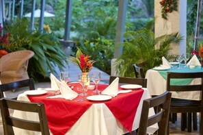 Outdoor dining - Sol Samara (Sámara)