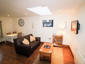 Fireplace - 2 bedroom accommodation in Irthington (Irthington)