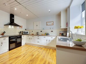 Private kitchen - 4 bedroom accommodation in Alston (Alston)
