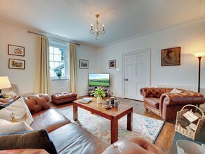 Fireplace - 4 bedroom accommodation in Alston (Alston)