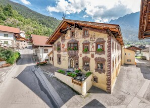 Façana frontal de l'allotjament