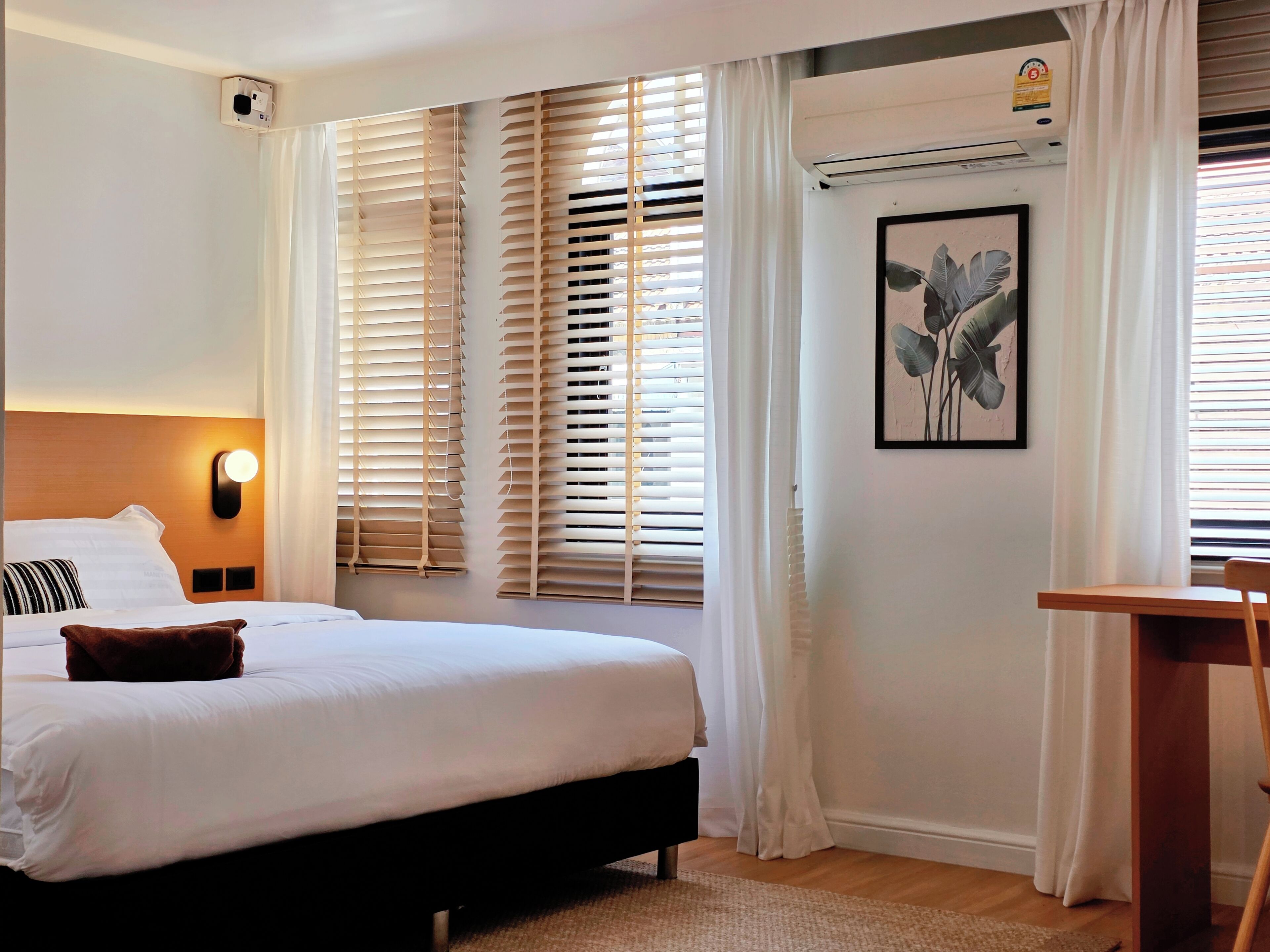Comfort Double Room | Desk, laptop workspace, blackout curtains, free WiFi